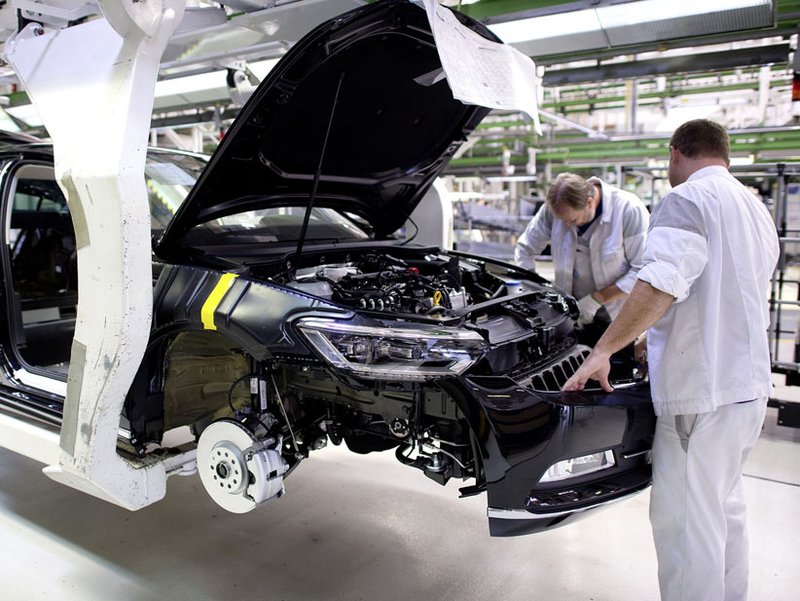 Der deutsche Automarkt bleibt in diesem Jahr auch nach drei Monaten rückläufig. (Foto: VW)